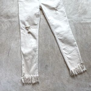Never worn! Free People distressed cropped jean 26